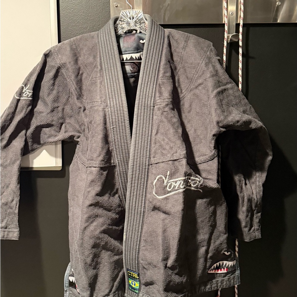 Control industries Tiger shark Gi A1